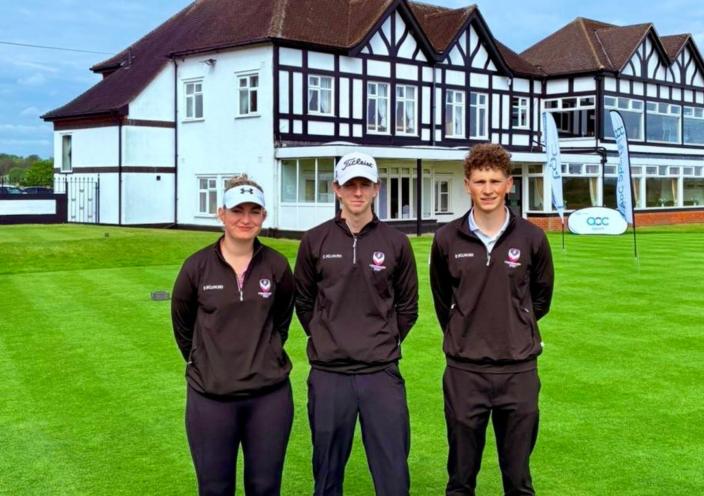Golf Academy students at the Sherwood Forest Golf Club