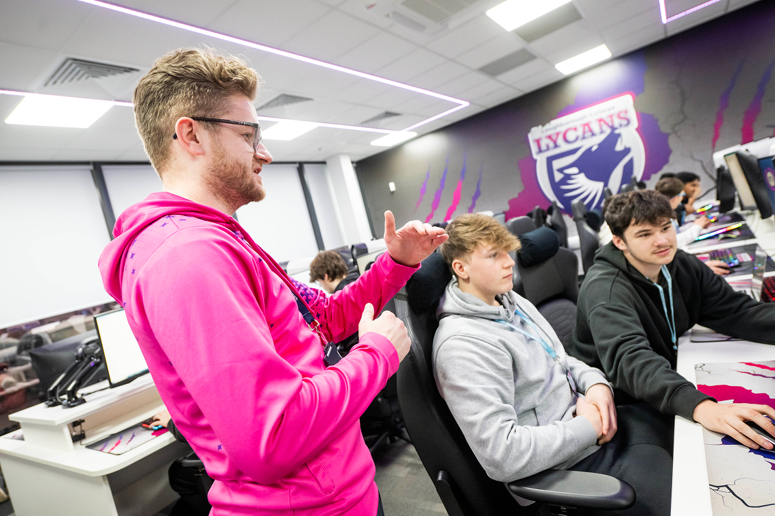A Rocket League coaching session.
